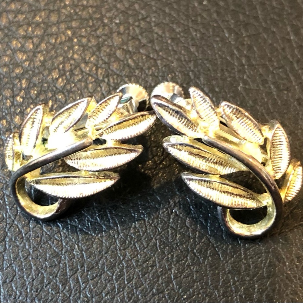 Vintage Gold Leaf Clip-on Earrings